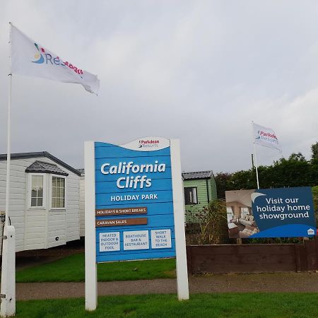 3 Bed ,Sleeps 8 Caravan California Cliffs Holiday Park Scratby Eksteriør bilde