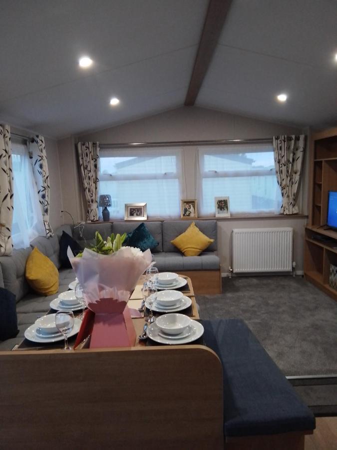 3 Bed ,Sleeps 8 Caravan California Cliffs Holiday Park Scratby Eksteriør bilde